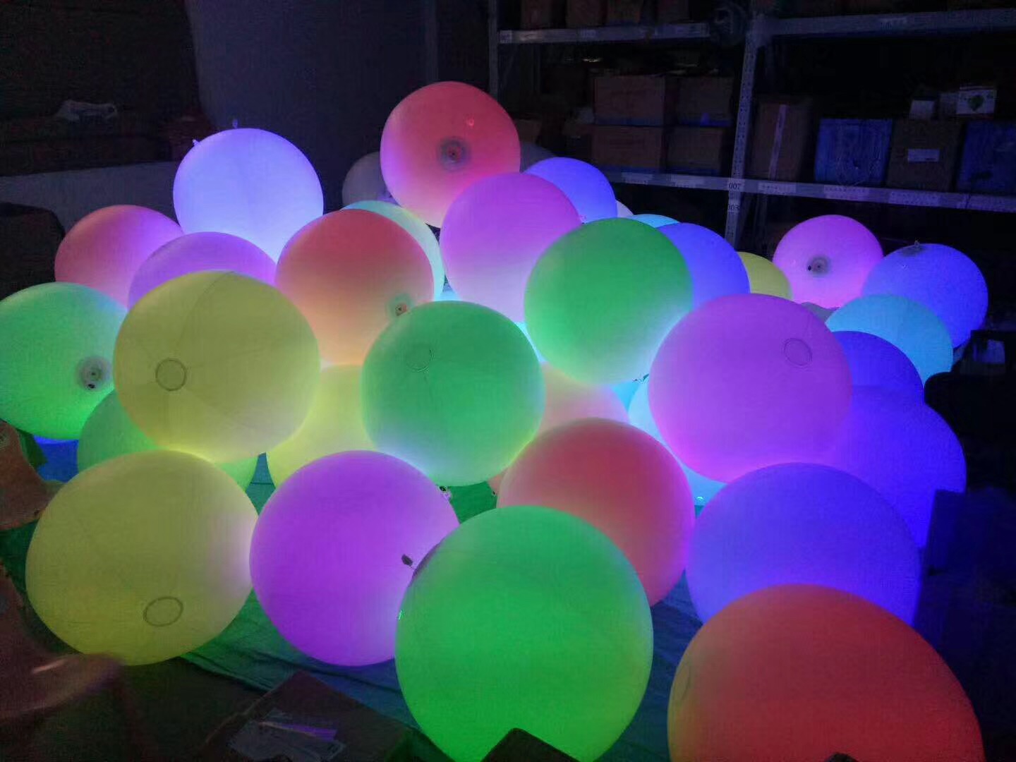 LED Inflatable Touching Colore - Led Balloon Light 评论和价格